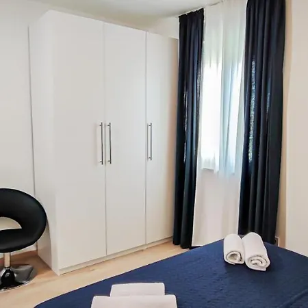 Locus Apartments Petrcane Exterior photo