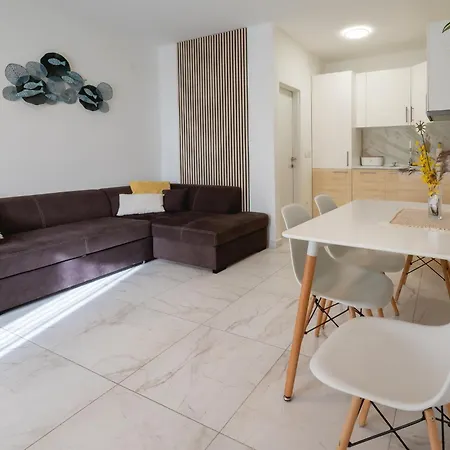 Locus Apartments Petrčane Extérieur photo