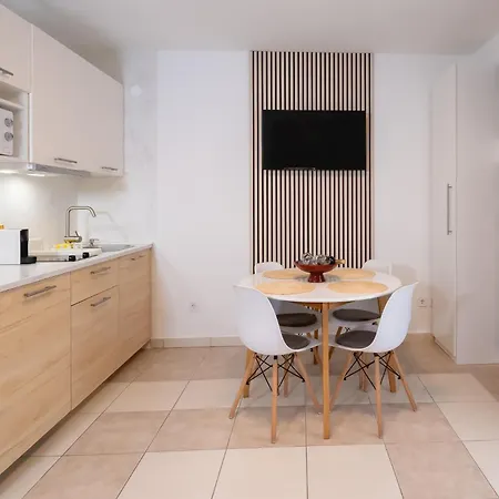 Locus Apartments Petrčane Extérieur photo