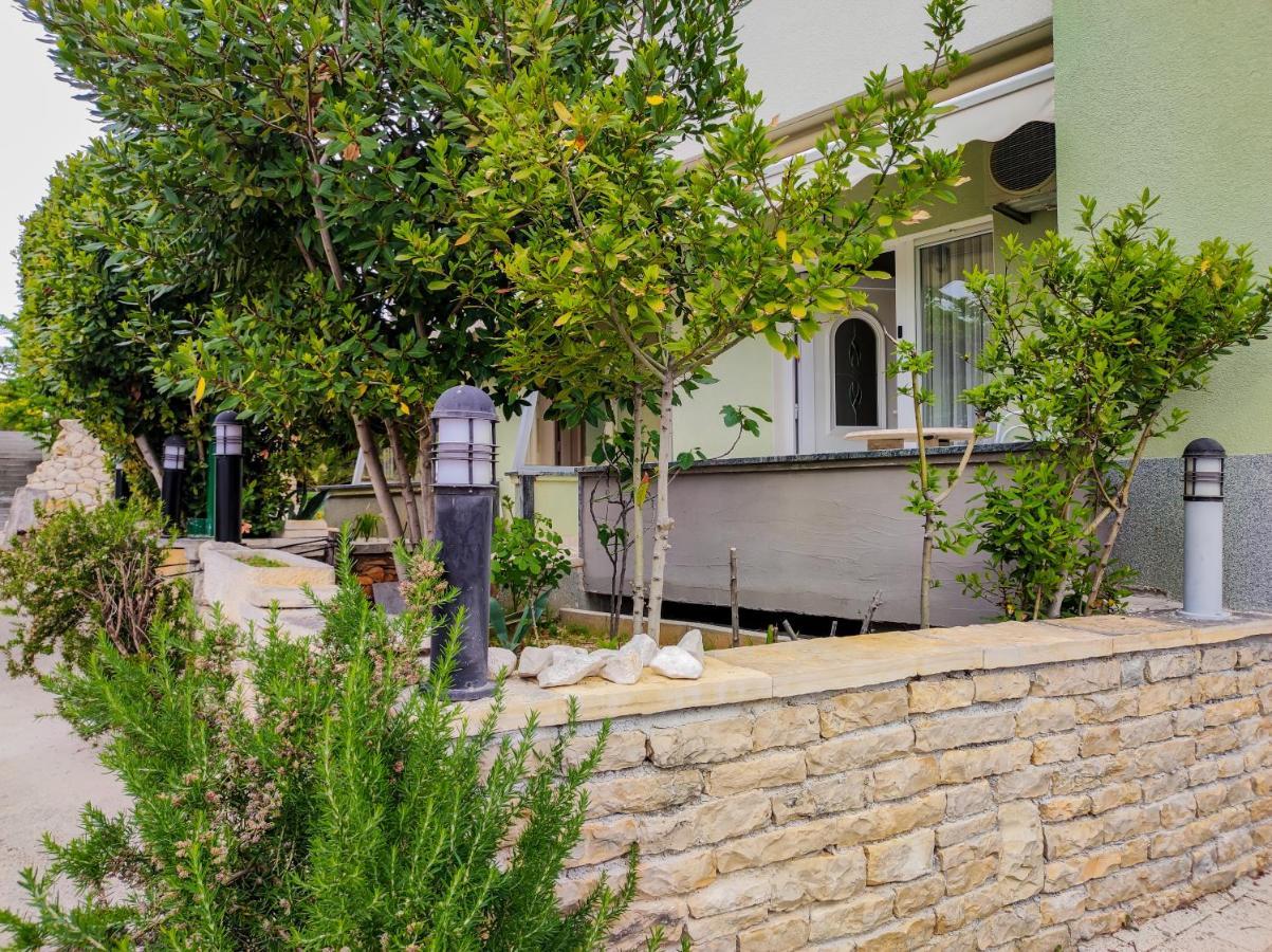 Locus Apartment Petrcane