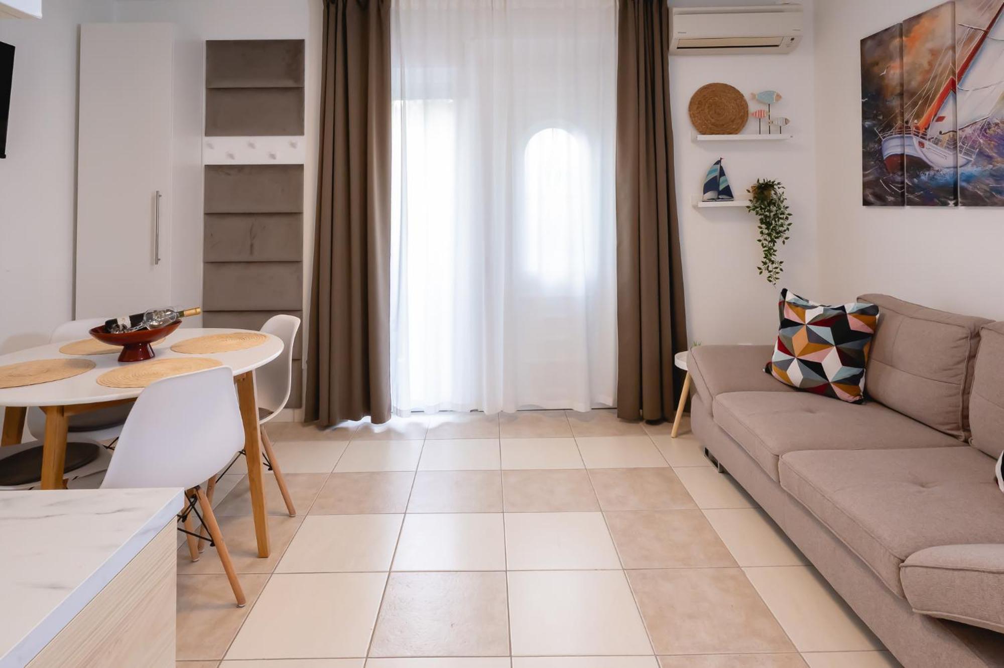 Locus Apartment Petrcane